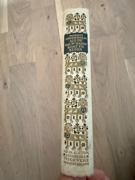 bookImage