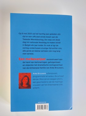bookImage