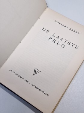 bookImage