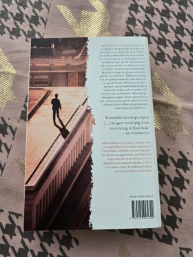 bookImage