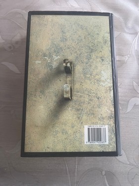 bookImage
