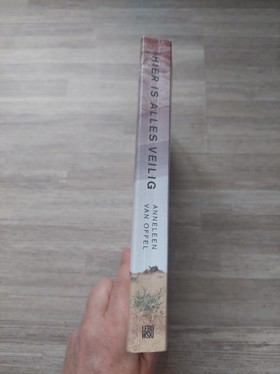 bookImage