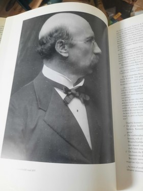bookImage