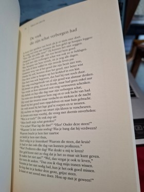 bookImage