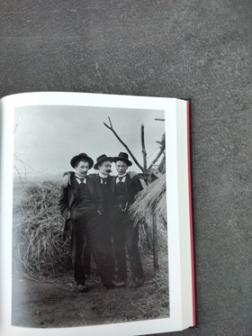 bookImage