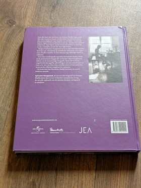 bookImage