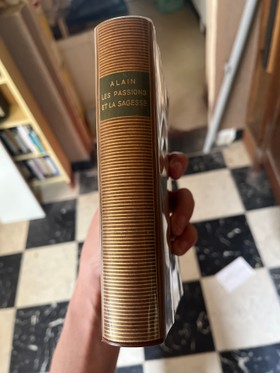 bookImage