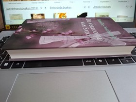 bookImage