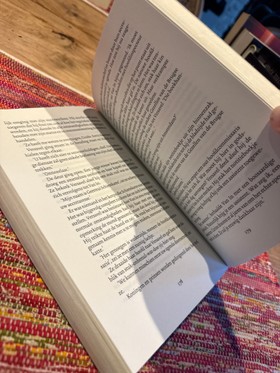 bookImage